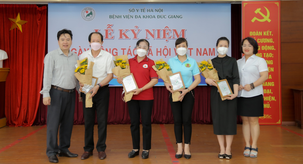 Bệnh viện Đa khoa Đức Giang tổ chức lễ kỷ niệm ngày công tác xã hội Việt Nam
